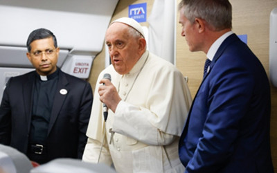 THE POPE & THE AMERICANS - UNPARALLELED RESISTANCE TO FRANCIS